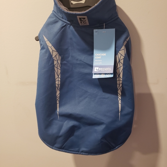 RC Pets Coat - Picture 2 of 6